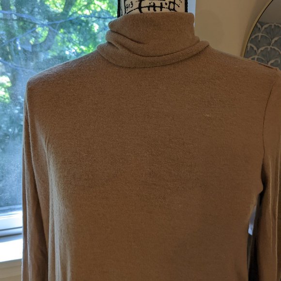 zara brown turtleneck dress ZARA Forest Green Turtleneck Dress with 3/4 Sleeve- Size M